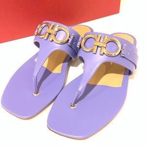 Salvatore Ferragamo Gancini Thong Sandals in Bleached Blue Sz 6.5